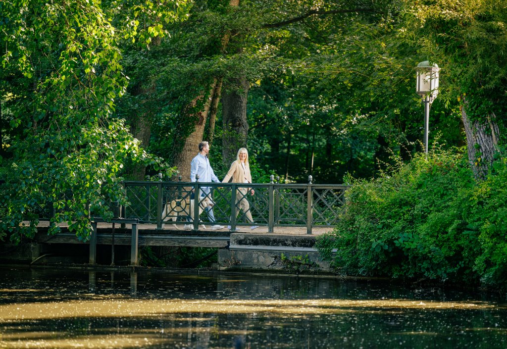 Spaziergänger im Gräflicher Park