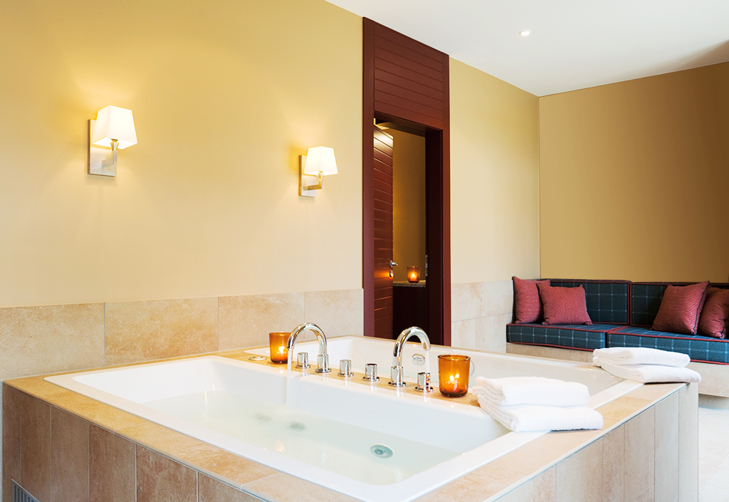 graeflicher-park-health-resort-hotel-spa-bäder
